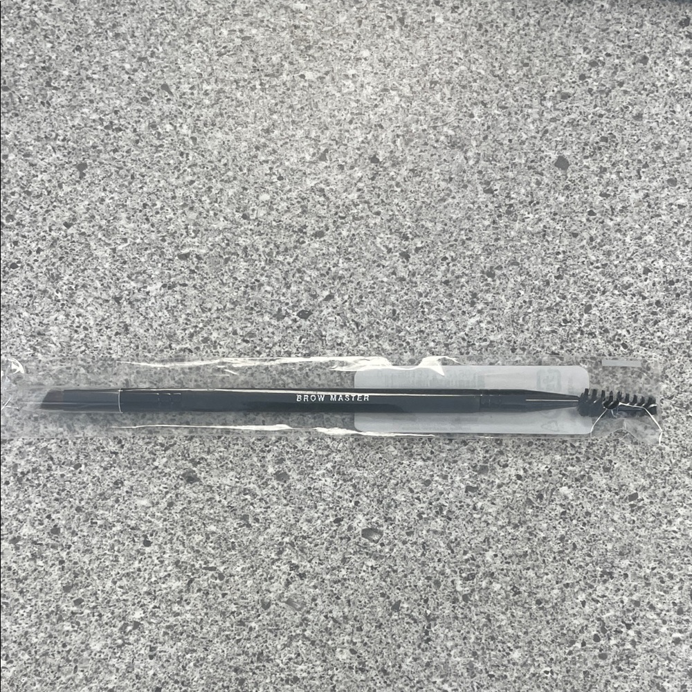 Brow Master Brush